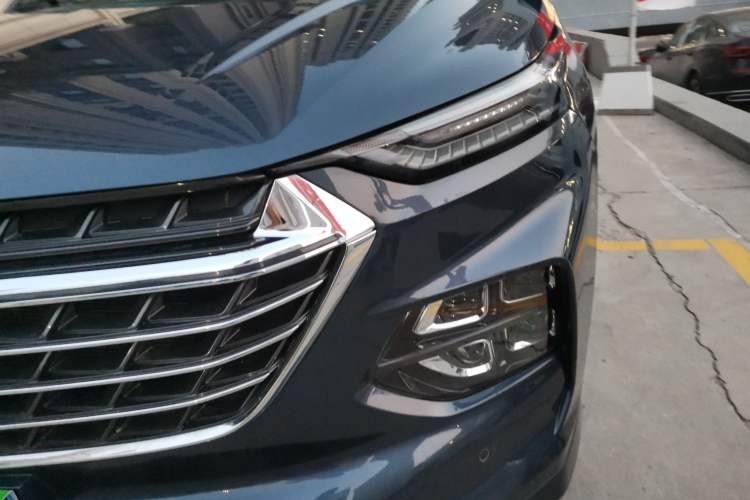 Used Wuling Victory 2022 280T 1.5T CVT Flagship Edition Left Front Headlight