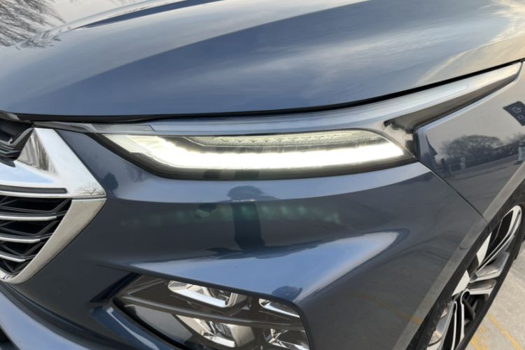 Used Wuling Victory 2022 Revised Version 280T 1.5T CVT Flagship Edition Left Front Headlight