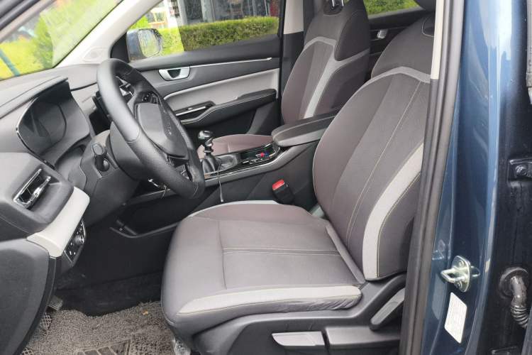 Used Wuling Victory 2022 1.5T Manual Elite Edition Left Front Seat