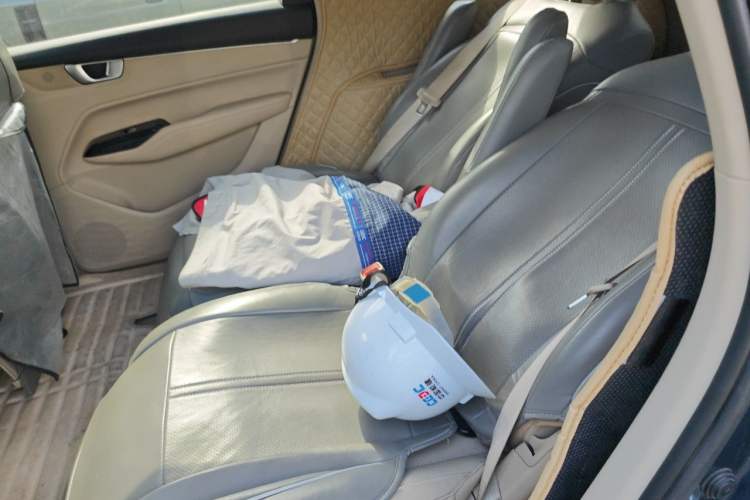 Used Wuling Victory 2022 280T 1.5T CVT Flagship Edition Left Rear Seat