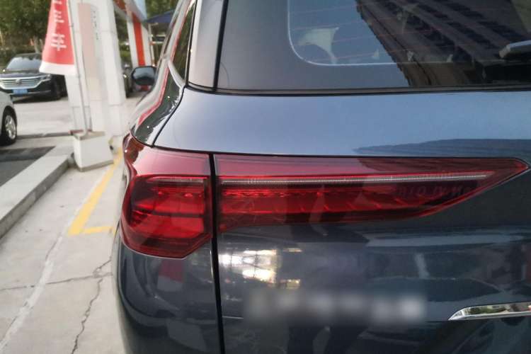 Used Wuling Victory 2022 280T 1.5T CVT Flagship Edition Left Rear Taillight