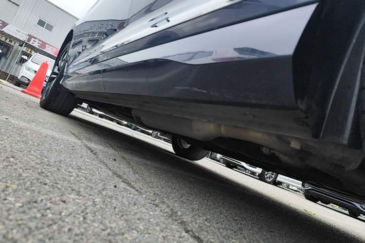 Used Wuling Victory 2022 280T 1.5T CVT Flagship Edition Left Side Sill