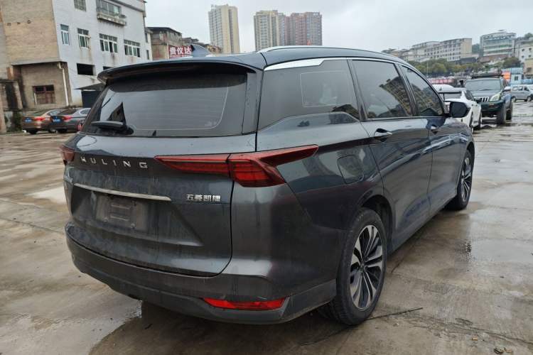 Used Wuling Victory 2022 1.5T CVT Flagship Edition Rear Right 45 Deg