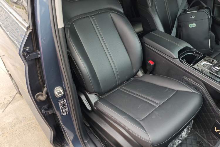Used Wuling Victory 2022 1.5T CVT Flagship Edition Right Front Seat