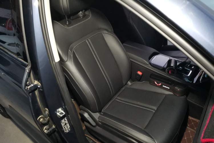 Used Wuling Victory 2022 280T 1.5T CVT Flagship Edition Right Front Seat