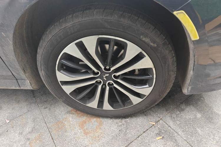 Used Wuling Victory 2022 280T 1.5T CVT Flagship Edition Right Front Wheel Hub
