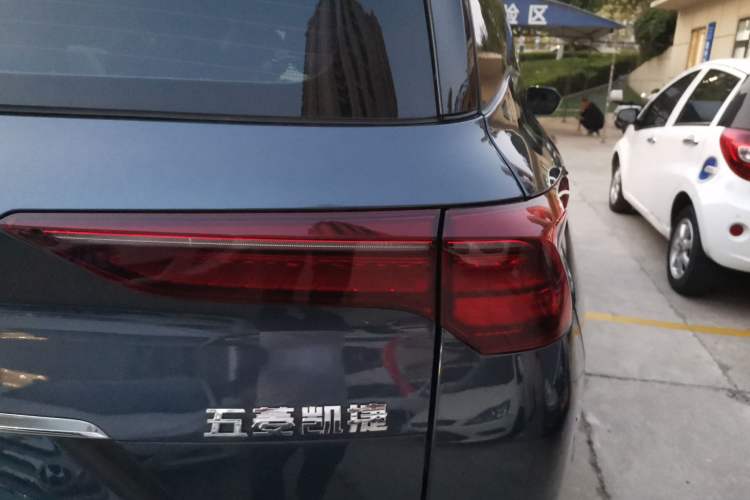 Used Wuling Victory 2022 280T 1.5T CVT Flagship Edition Right Rear Taillight