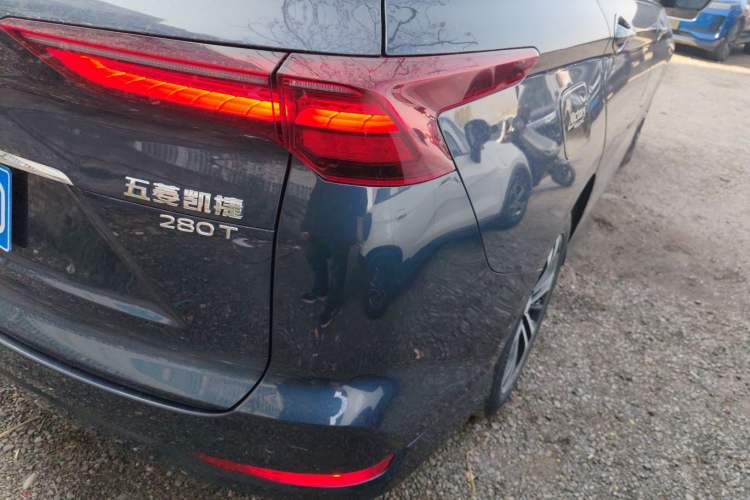 Used Wuling Victory 2022 280T 1.5T CVT Flagship Edition Right Rear Taillight
