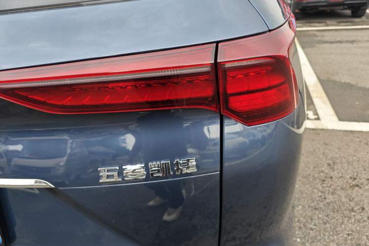 Used Wuling Victory 2022 280T 1.5T CVT Flagship Edition Right Rear Taillight