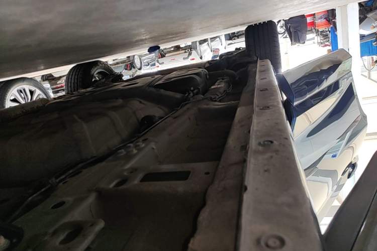 Used Wuling Victory 2022 Revised Version 280T 1.5T CVT Flagship Edition Right Side Sill