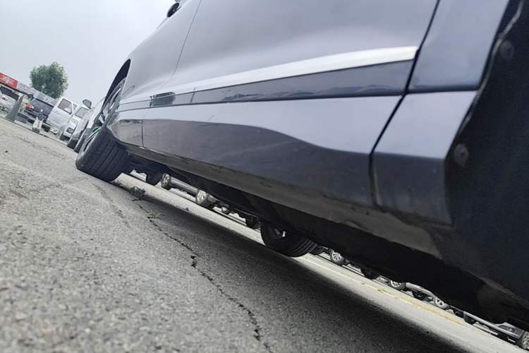 Used Wuling Victory 2022 280T 1.5T CVT Flagship Edition Right Side Sill