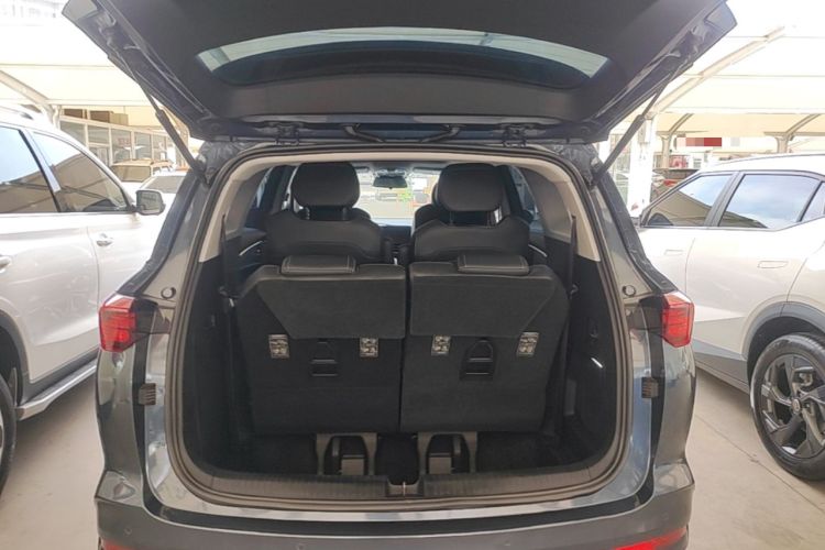 Used Wuling Victory 2022 Revised Version 280T 1.5T CVT Flagship Edition Trunk
