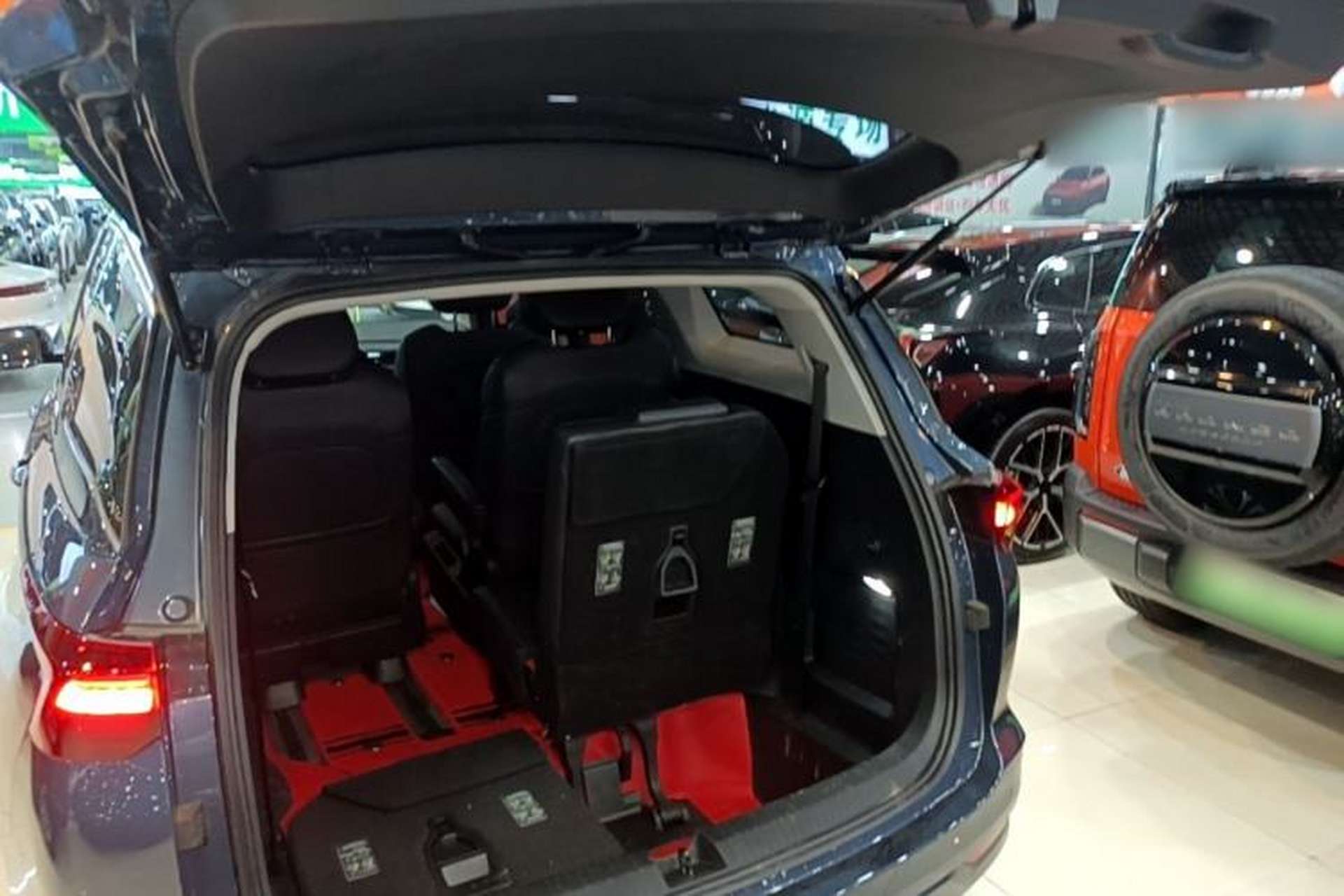 Used Wuling Victory 2022 Revised Version 280T 1.5T CVT Flagship Edition Trunk