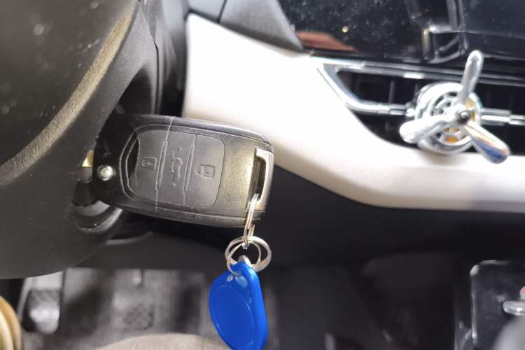 Used Wuling Victory 2022 1.5T Manual Elite Edition Vehicle Key