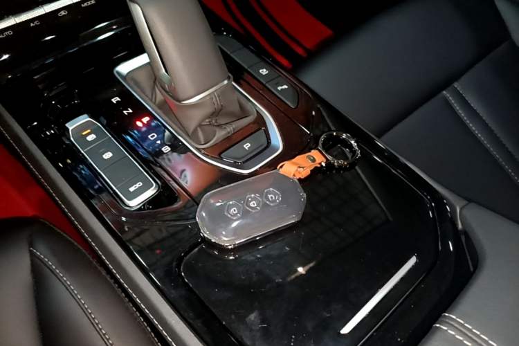 Used Wuling Victory 2022 Revised Version 280T 1.5T CVT Flagship Edition Vehicle Key