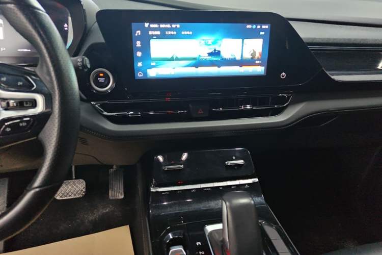 Used Wuling Victory 2022 280T 1.5T CVT Flagship Edition Audio And AC Panel