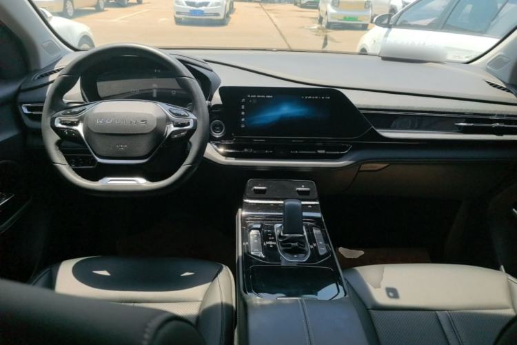 Used Wuling Victory 2022 280T 1.5T CVT Flagship Edition Center Console