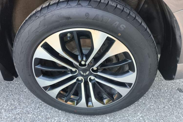 Used Wuling Victory 2022 280T 1.5T CVT Flagship Edition Exterior 3