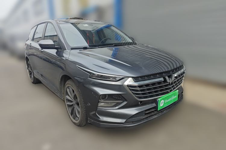 Used Wuling Victory 2022 1.5T CVT Elite Version Front Right 45 Deg