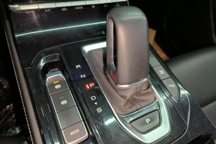Used Wuling Victory 2022 280T 1.5T CVT Flagship Edition Gear Lever