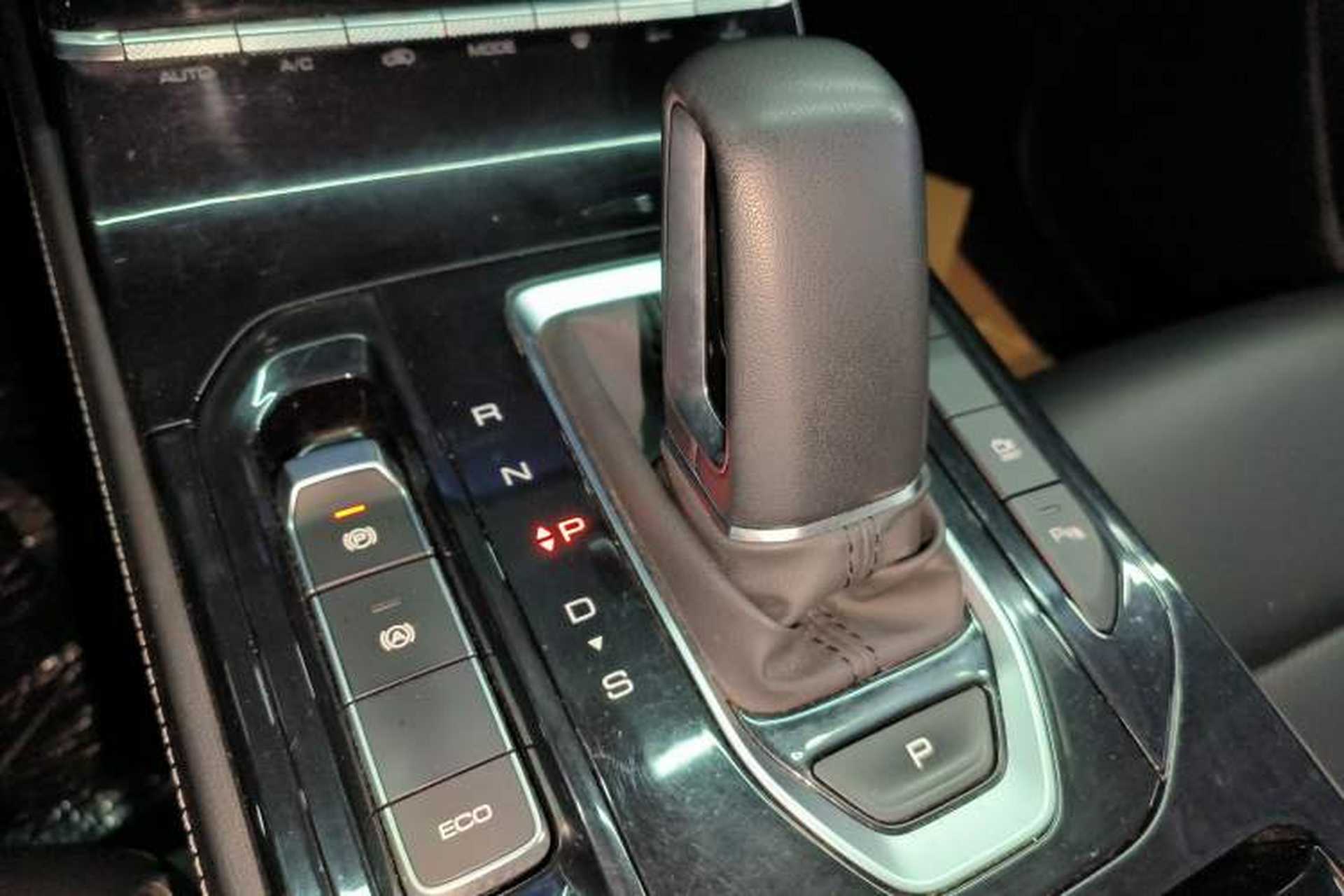 Used Wuling Victory 2022 280T 1.5T CVT Flagship Edition Gear Lever
