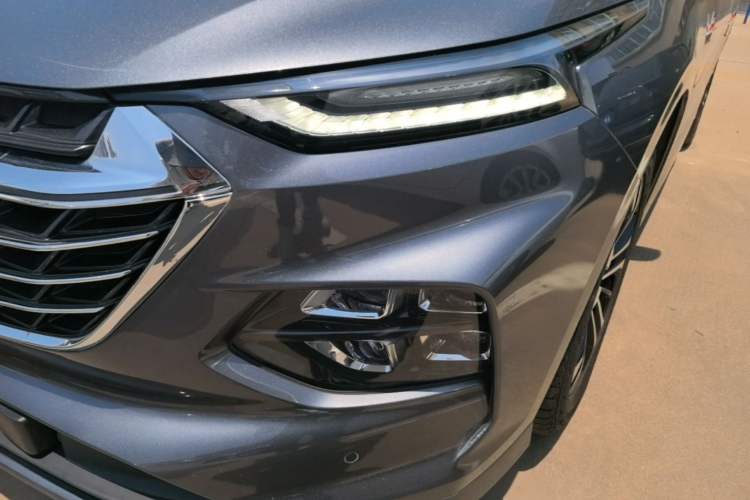 Used Wuling Victory 2022 280T 1.5T CVT Flagship Edition Left Front Headlight