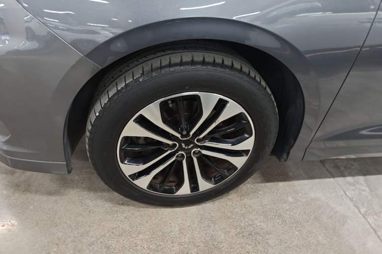 Used Wuling Victory 2022 280T 1.5T CVT Flagship Edition Left Front Wheel Hub
