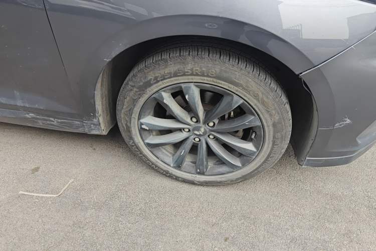 Used Wuling Victory 2022 1.5T CVT Elite Version Right Front Wheel Hub