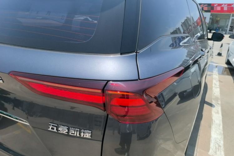 Used Wuling Victory 2022 280T 1.5T CVT Flagship Edition Right Rear Taillight