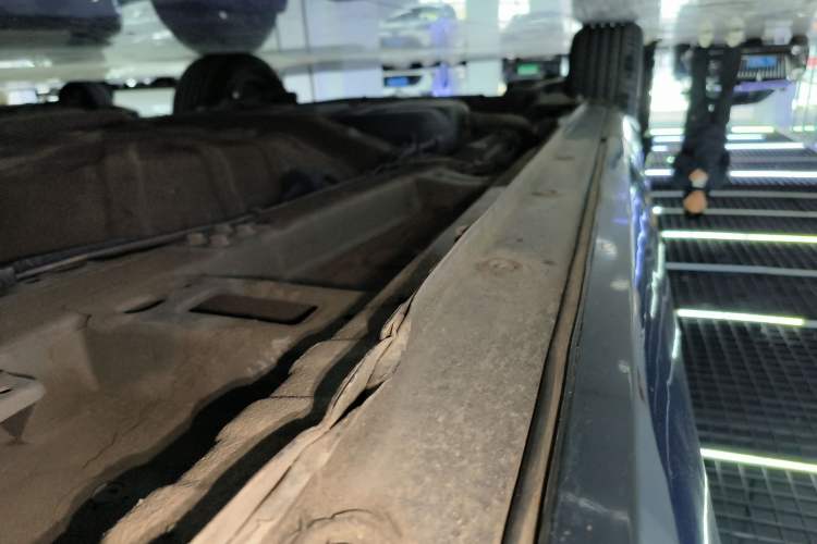 Used Wuling Victory 2022 280T 1.5T CVT Flagship Edition Right Side Sill