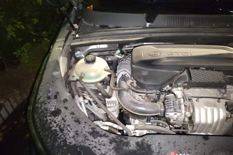 Used Wuling Victory 2022 280T 1.5T CVT Flagship Edition Engine Bay Right