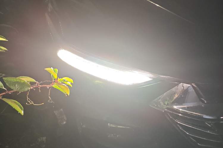 Used Wuling Victory 2022 280T 1.5T CVT Flagship Edition Right Front Headlight