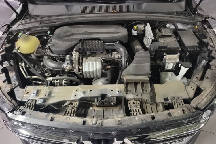 Used Wuling Victory 2022 280T 1.5T CVT Flagship Edition Engine Bay