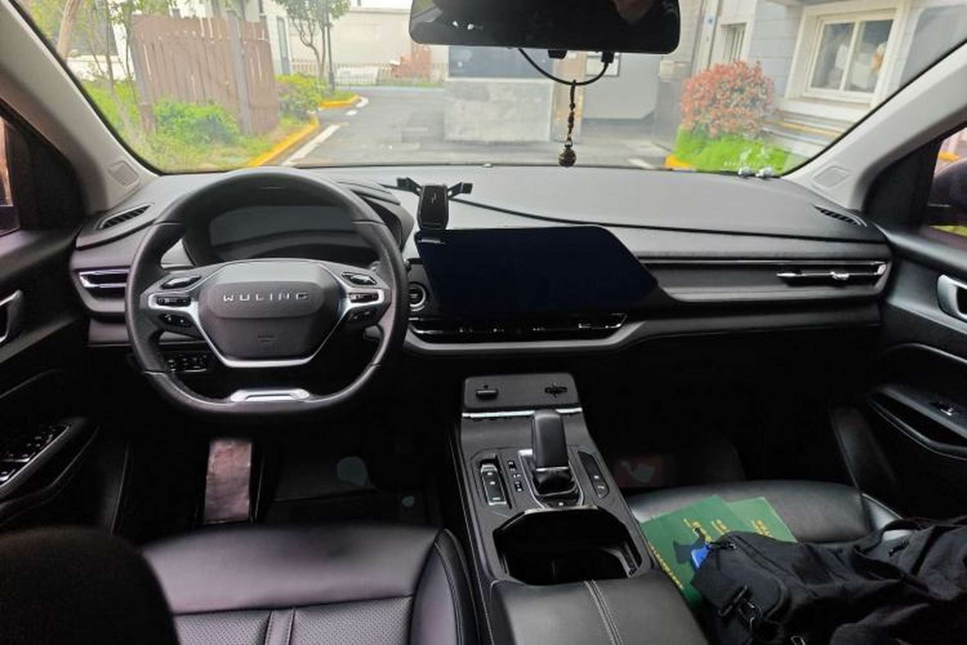 Used Wuling Victory 2022 280T 1.5T CVT Flagship Edition Center Console