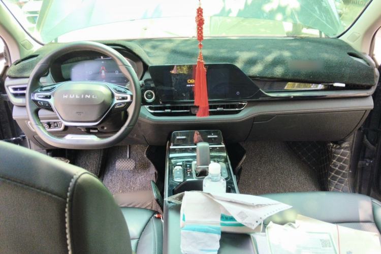 Used Wuling Victory 2022 1.5T CVT Flagship Edition Center Console