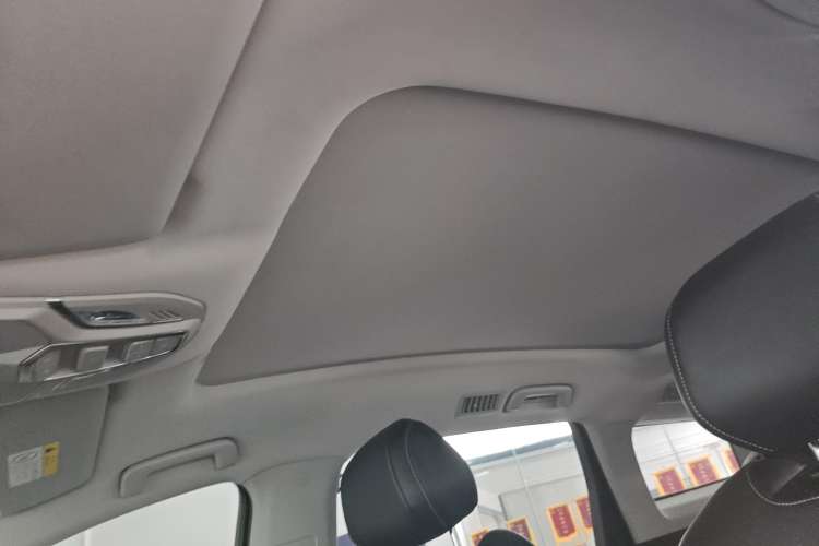 Used Wuling Victory 2022 280T 1.5T CVT Flagship Edition Headliner