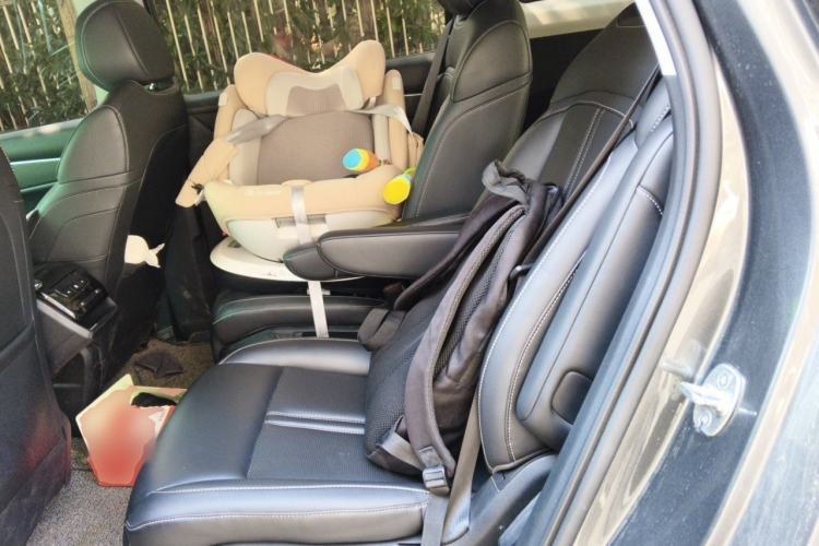 Used Wuling Victory 2022 1.5T CVT Flagship Edition Left Rear Seat