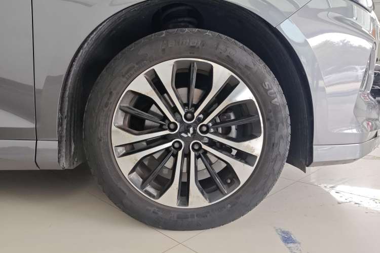 Used Wuling Victory 2022 280T 1.5T CVT Flagship Edition Right Rear Wheel Hub