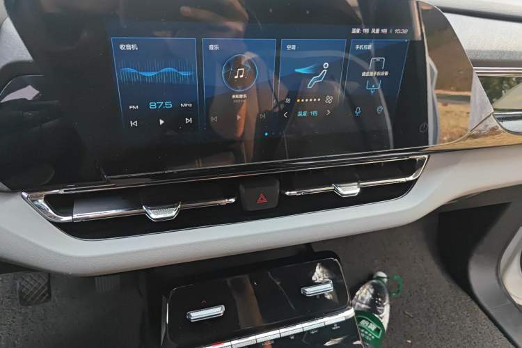 Used Wuling Victory 2022 1.5T Manual Elite Edition Audio And AC Panel