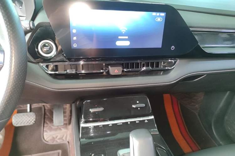 Used Wuling Victory 2022 280T 1.5T CVT Flagship Edition Audio And AC Panel
