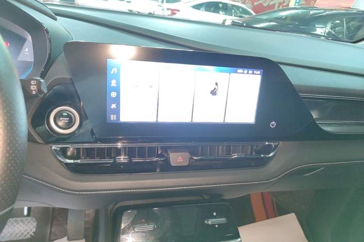 Used Wuling Victory 2022 280T 1.5T CVT Flagship Edition Audio And AC Panel