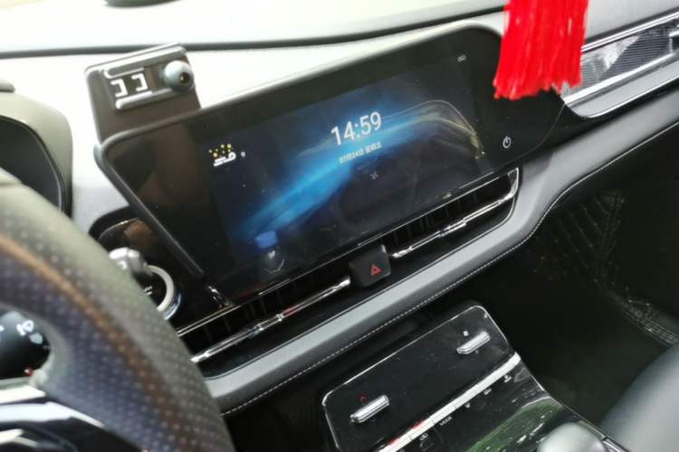 Used Wuling Victory 2022 280T 1.5T CVT Flagship Edition Audio And AC Panel