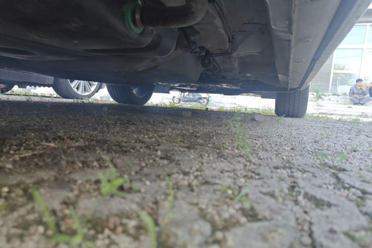 Used Wuling Victory 2022 Revised Version 280T 1.5T CVT Flagship Edition Chassis Rear Right
