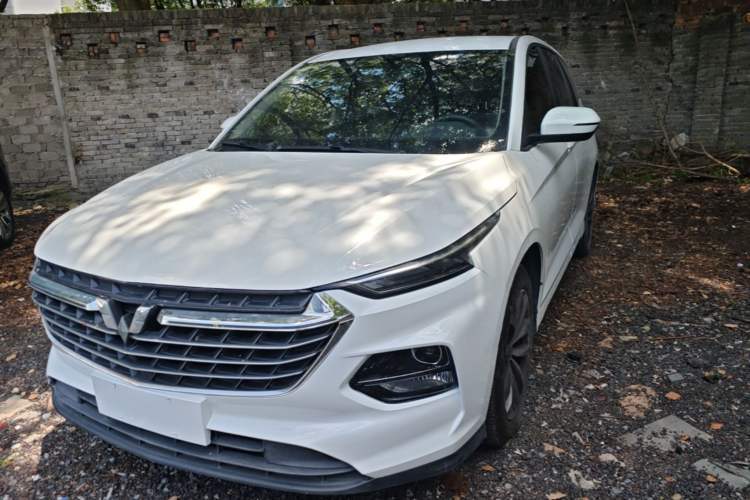 Used Wuling Victory 2022 1.5T CVT Elite Version Guazi used car, China used car export, Used car for sale, Used Wuling cars, Cheapest cars for sale