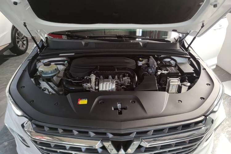 Used Wuling Victory 2022 280T 1.5T CVT Flagship Edition Engine Bay