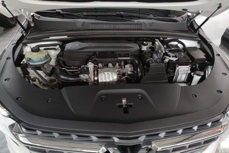 Used Wuling Victory 2022 280T 1.5T CVT Flagship Edition Engine Bay