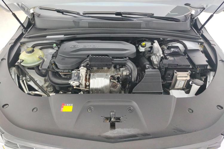 Used Wuling Victory 2022 280T 1.5T CVT Flagship Edition Engine Bay