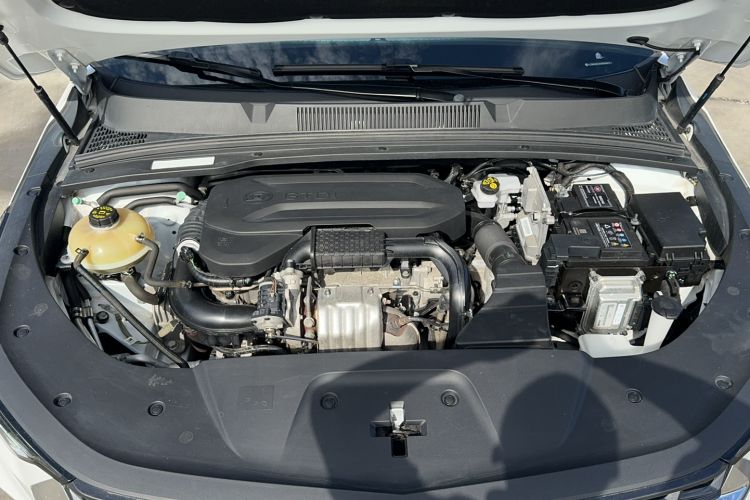Used Wuling Victory 2022 280T 1.5T CVT Flagship Edition Engine Bay