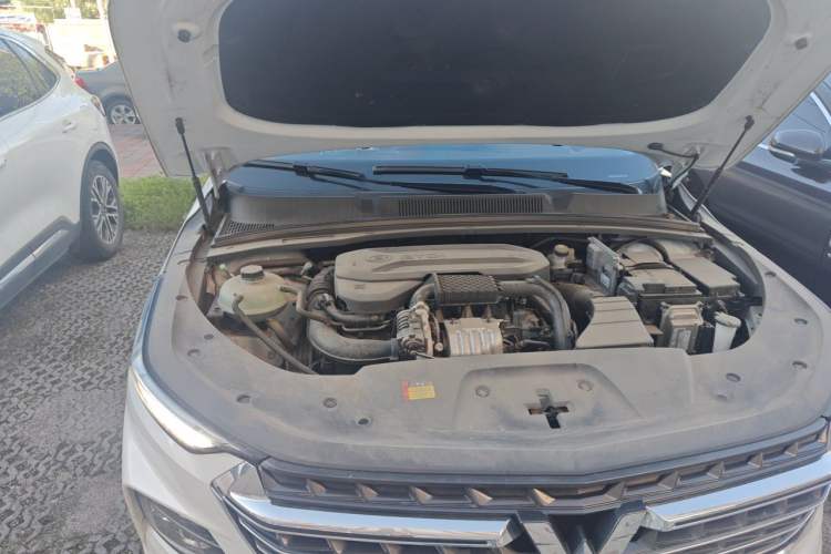 Used Wuling Victory 2022 Revised Version 280T 1.5T CVT Flagship Edition Engine Bay Right