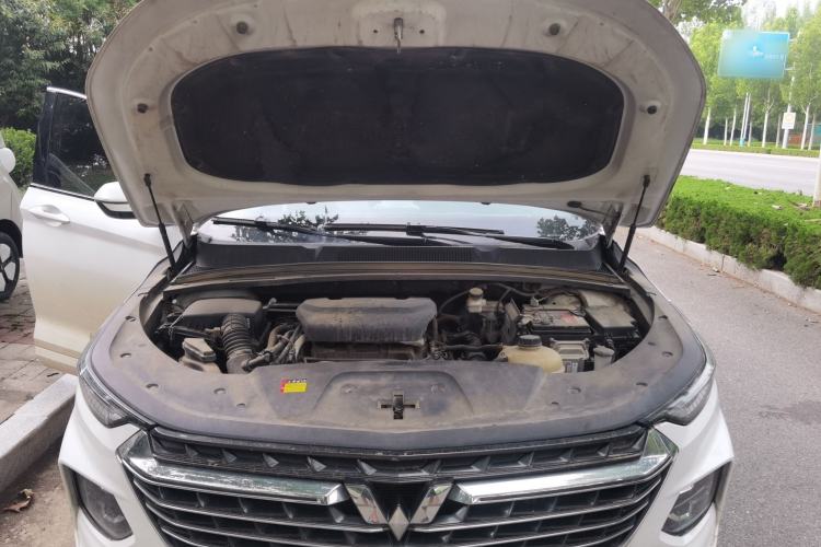 Used Wuling Victory 2022 1.5T CVT Prestige Model Engine Bay